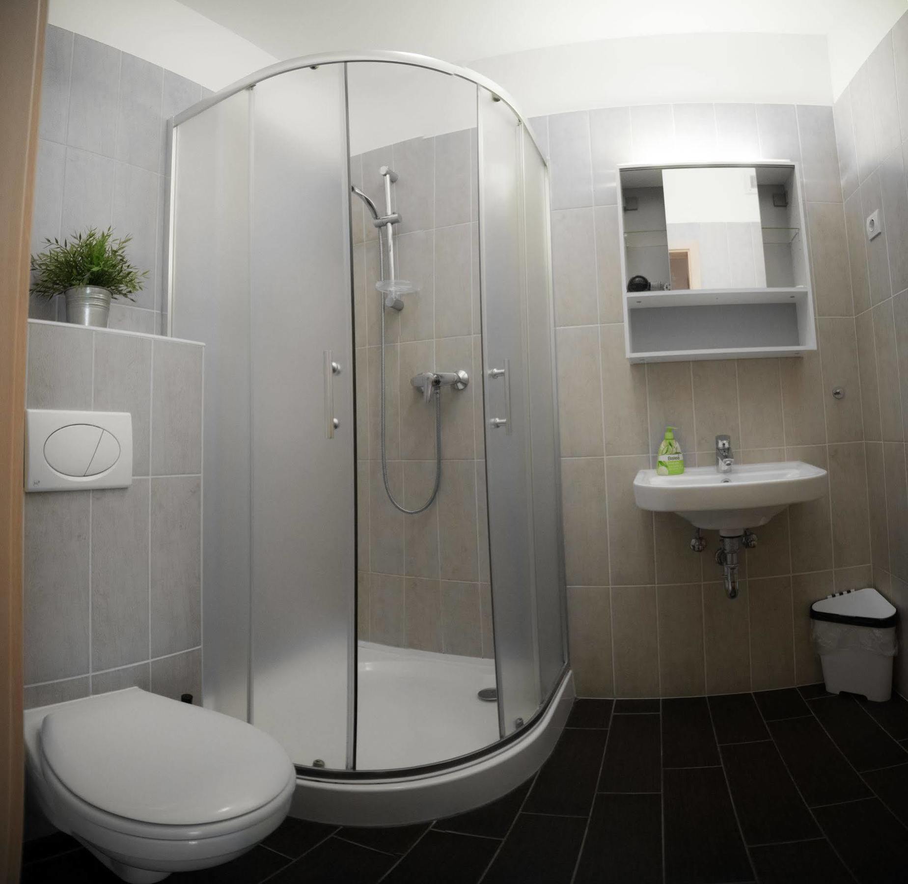 Toldi Apartments Печ Экстерьер фото