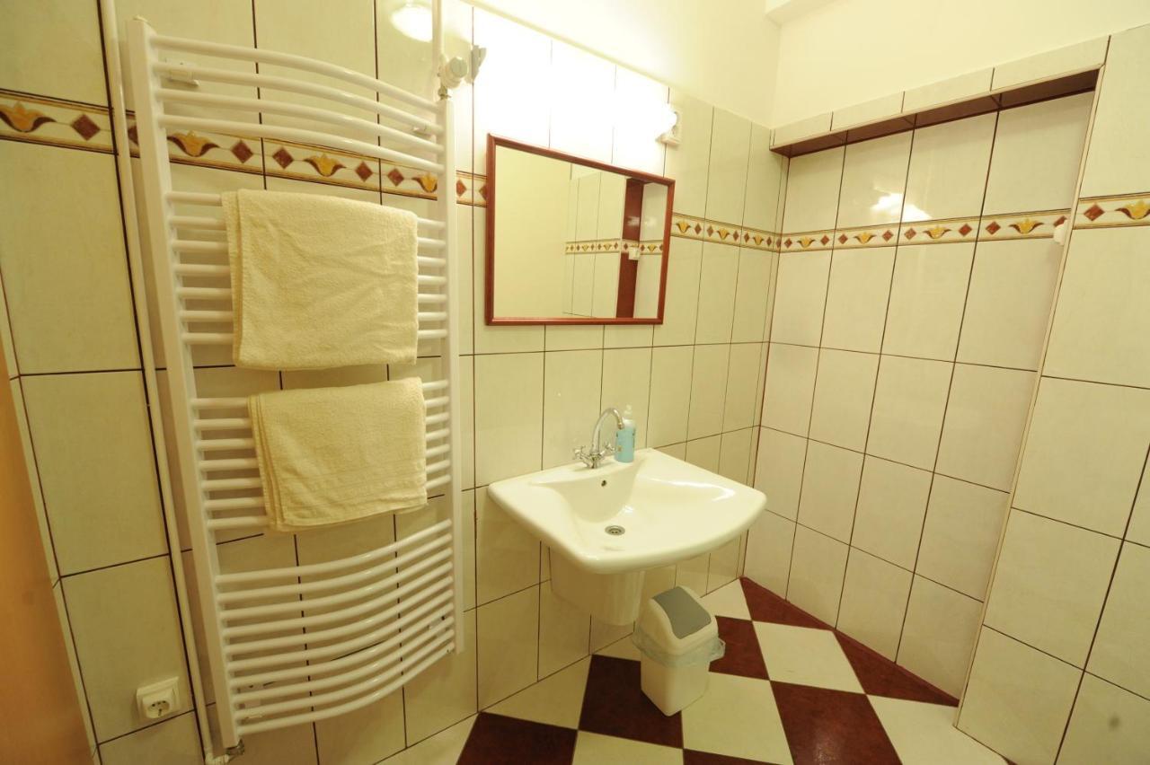 Toldi Apartments Печ Номер фото